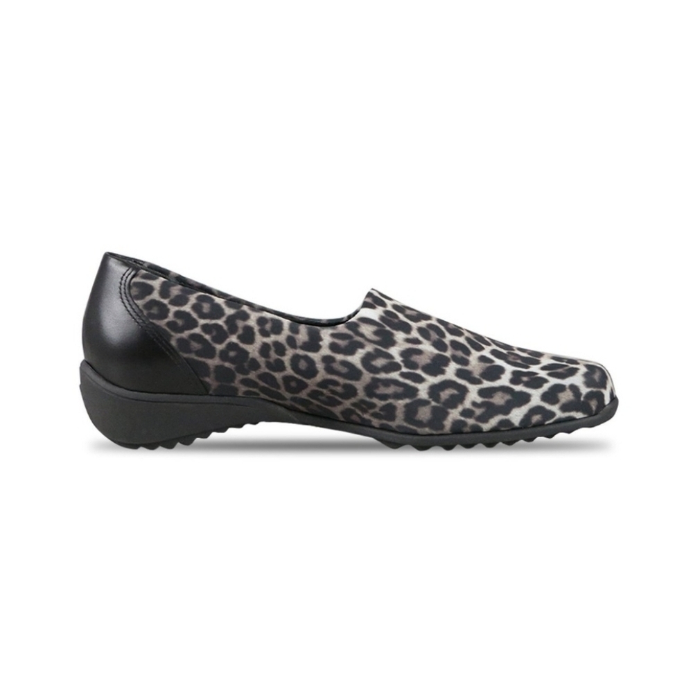Munro Iriana Traveler Flats Leopard Print Comfort Slip On Shoes Size 5M - Picture 2 of 16